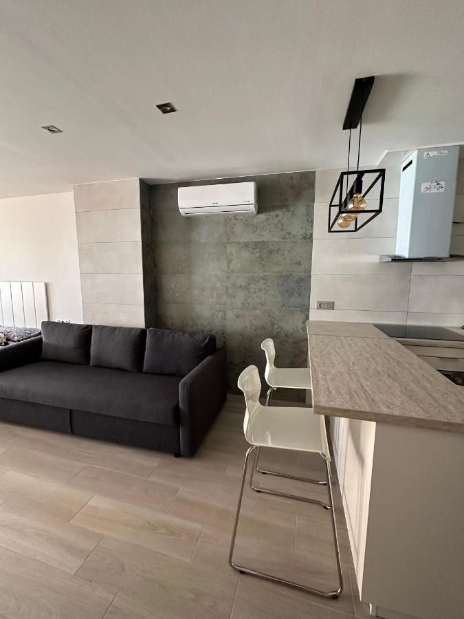 Studio Monserrate H ตอร์เรเวียคา ภายนอก รูปภาพ